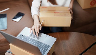 Прибыльность продаж на примере расчета доходов и расходов по разным площадкам